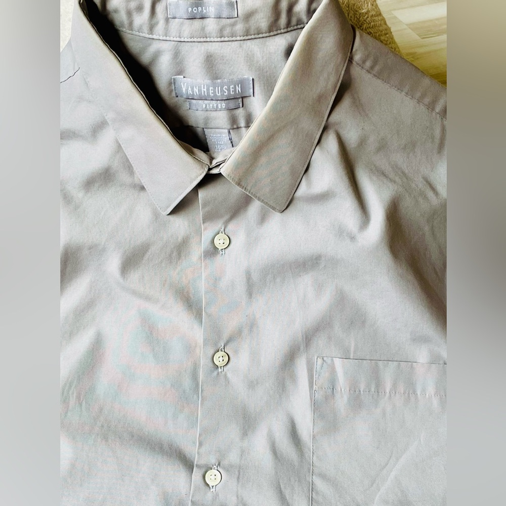 **$6 w/Bundle** Van Heusen Long Sleeve